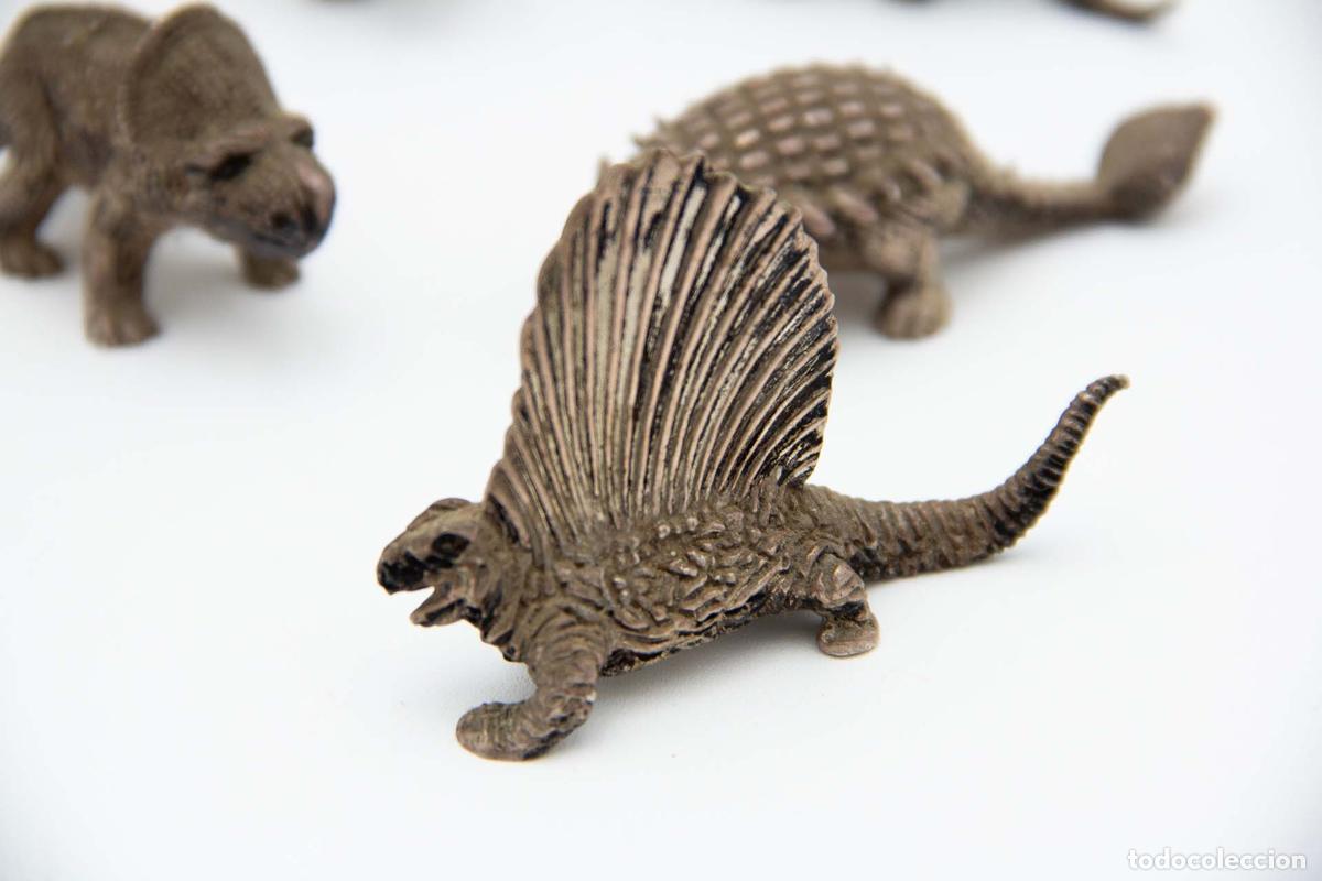 Antig&uuml;edades: Conjunto de 9 dinosaurios de platas - Foto 4