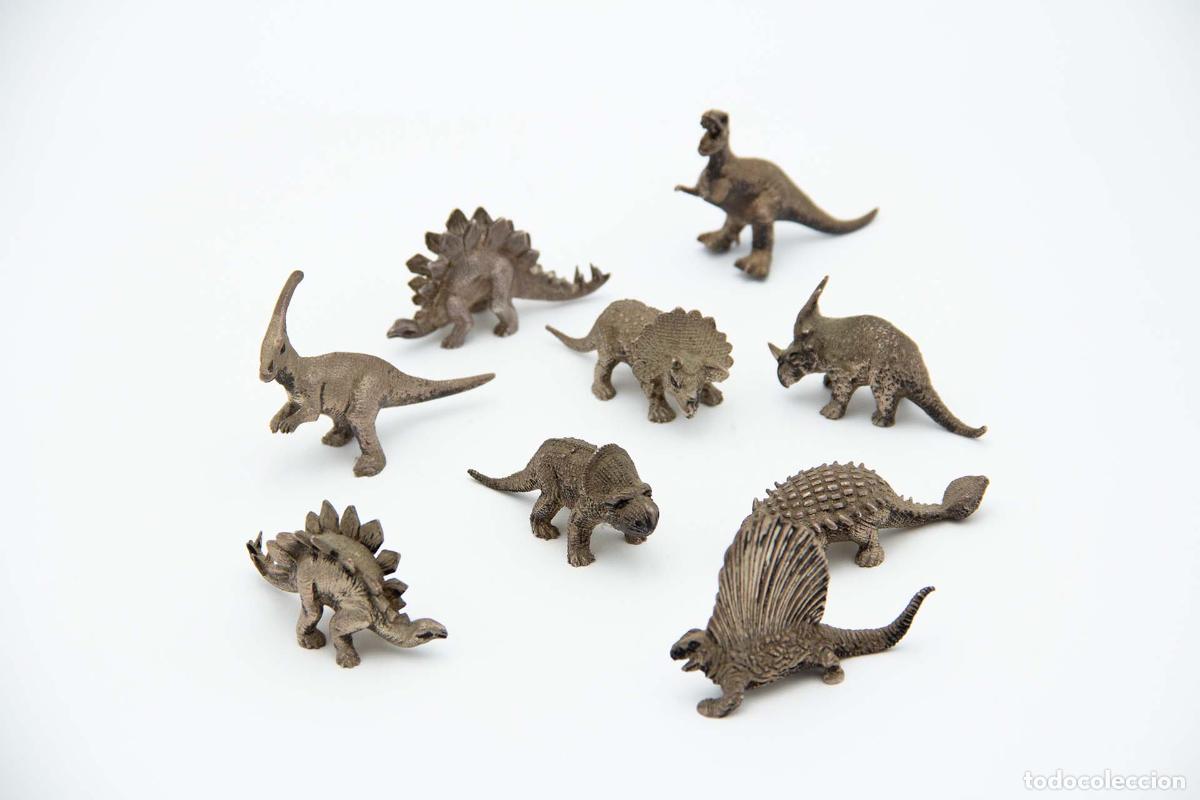 Antig&uuml;edades: Conjunto de 9 dinosaurios de platas - Foto 1