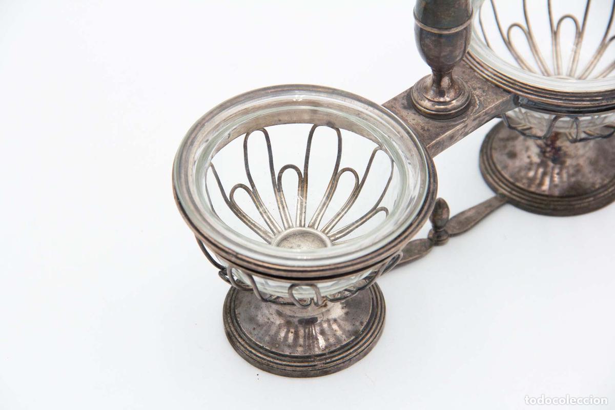 Antig&uuml;edades: Salero y pimentero, de plata. - Foto 3