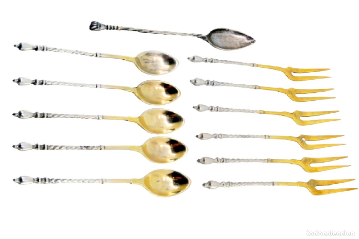 Antiquit&eacute;s: Juego de 6 tenedores para aperitivos y cucharas de caf&eacute;, en color plata.