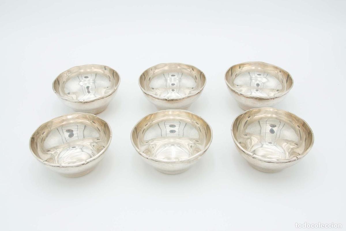 Antiguidades: Juego de 6 vasos de lavabo de platas.