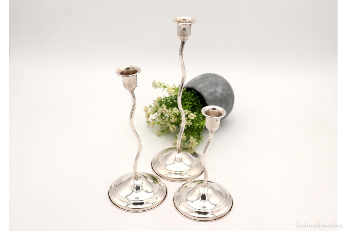 Antig&uuml;edades: Juego de 3 candelabros de plata - Foto 2