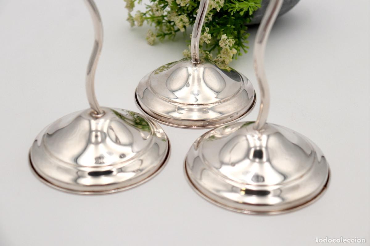 Antig&uuml;edades: Juego de 3 candelabros de plata - Foto 3
