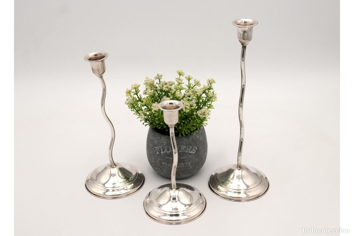 Antig&uuml;edades: Juego de 3 candelabros de plata - Foto 1