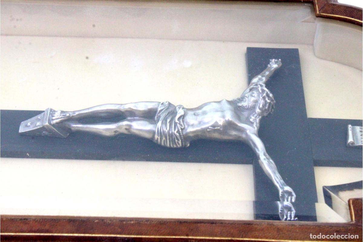 Antig&uuml;edades: Crucifijo de plata con caja de madera. - Foto 8
