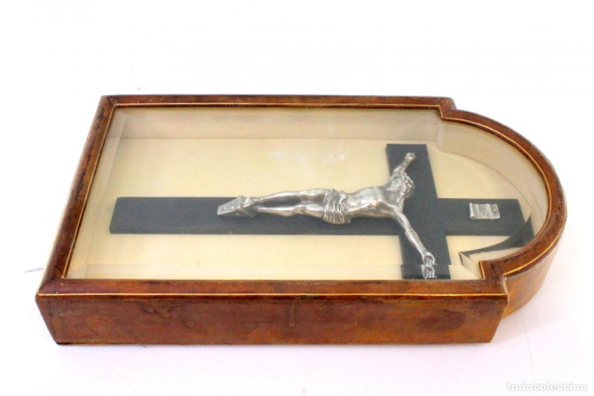 Antig&uuml;edades: Crucifijo de plata con caja de madera. - Foto 9