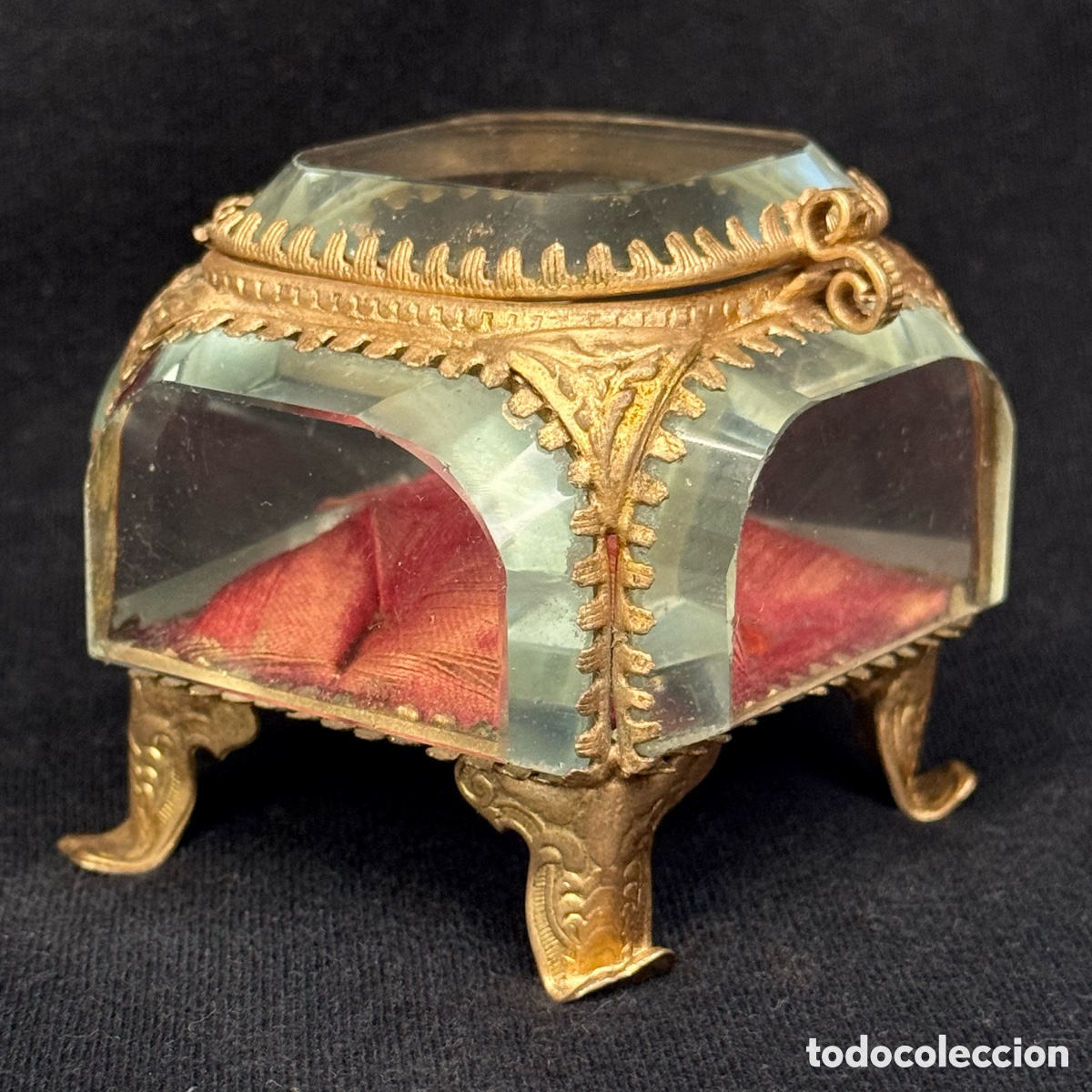 Antiquit&auml;ten: ANTIGUO JOYERO BRONCE LATON CRISTAL BISELADO SEDA FRANCIA F. S. XIX CAJA COFRE TOCADOR JOYA