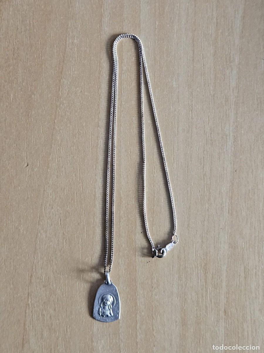 Antiquit&eacute;s: CADENA CON MEDALLA Virgen Ni&ntilde;a para &rdquo;Comuni&oacute;n&rdquo; EN PLATA - Con cierre de seguridad - Peso 3,10 gr.