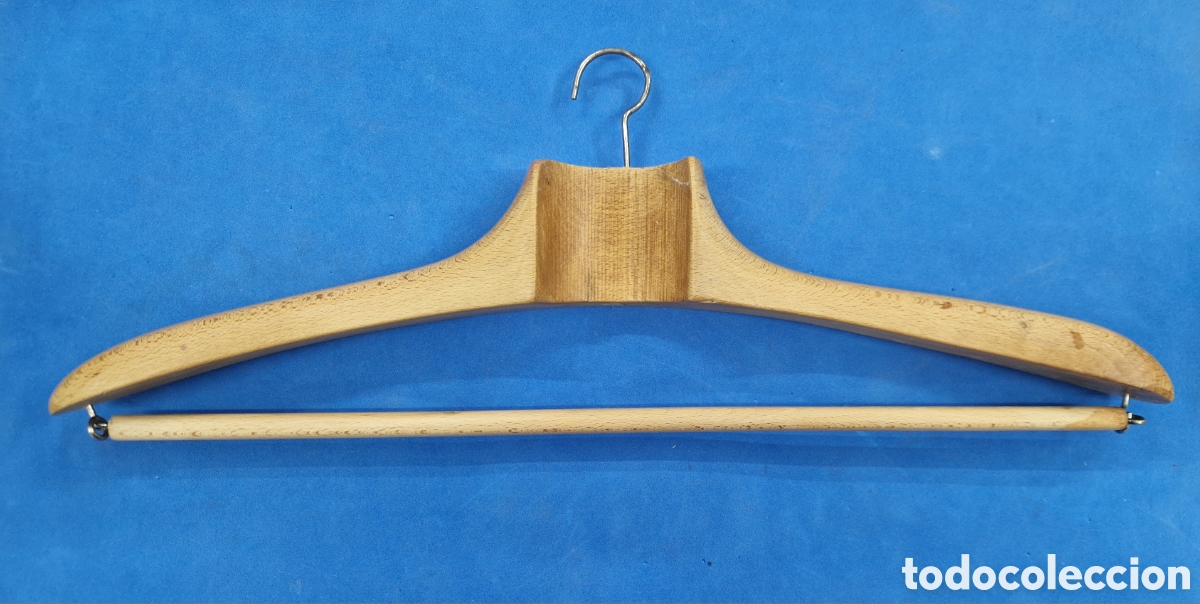 Antig&uuml;edades: Percha para traje de chaqueta , antigua madera de haya