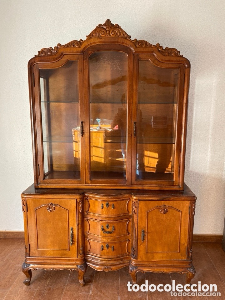 Antiques: Mueble antiguo vitrina