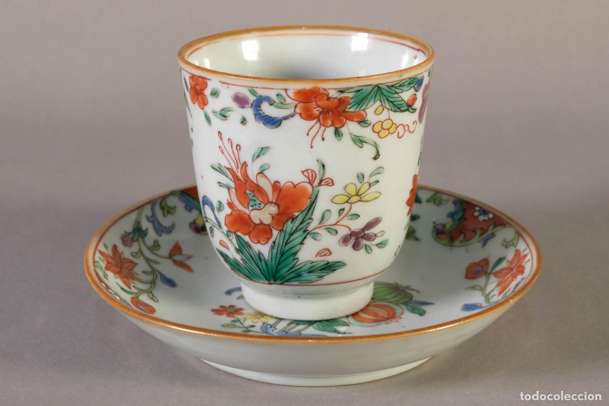 Antig&uuml;edades: ANTIGUO VASO CON PLATO EN PORCELANA COMPA&Ntilde;&Iacute;A DE &Iacute;NDIAS PINTADO A MANO SIGLO XVIII