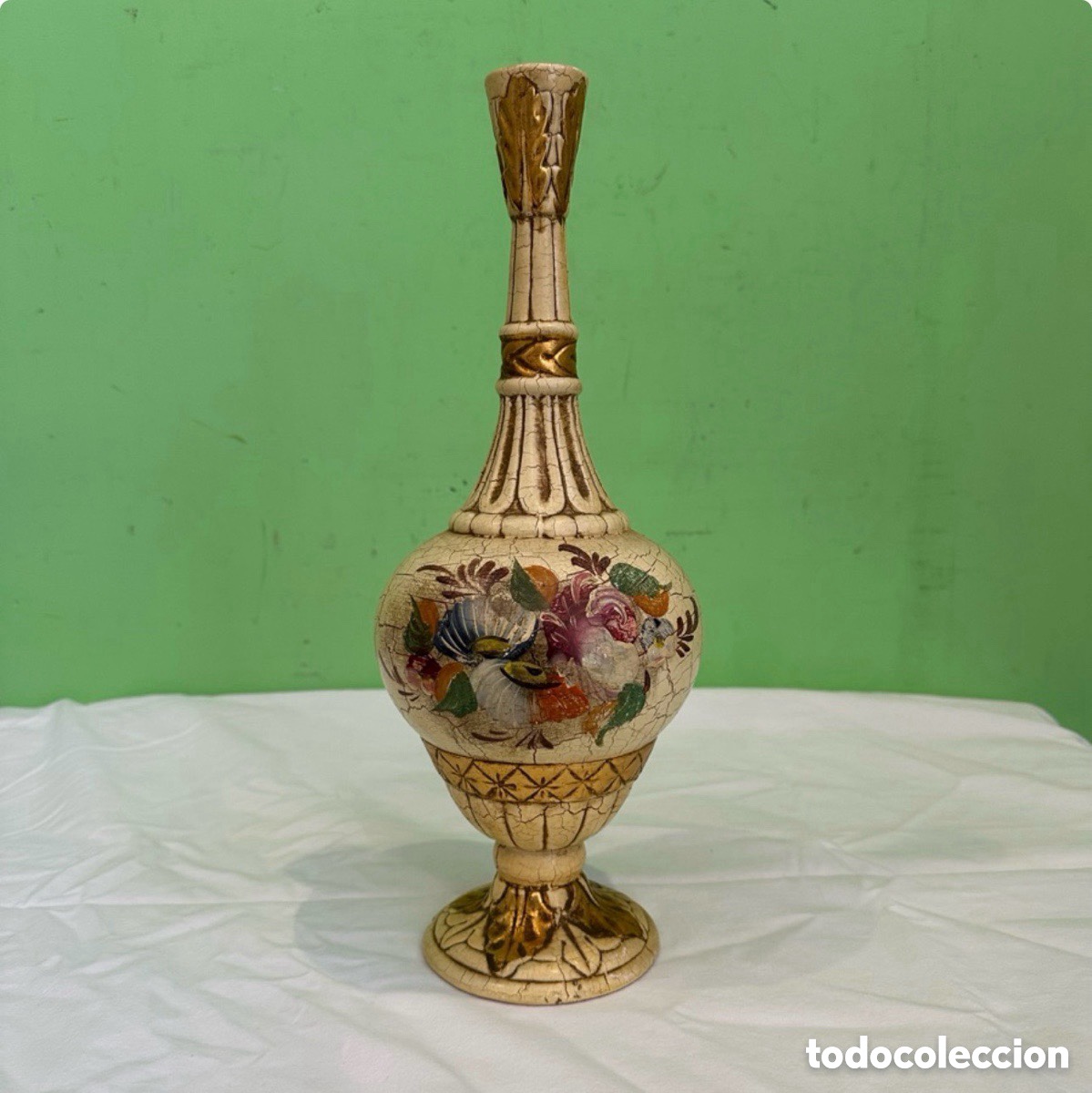 Antiquit&auml;ten: jarr&oacute;n decorativo de cer&aacute;mica con un dise&ntilde;o de estilo antiguo o vintage