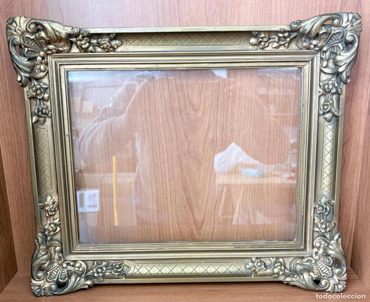 Antig&uuml;edades: MAGN&Iacute;FICO MARCO DE ESTILO ROCOC&Oacute; EN MADERA DORADA. FINALES DEL SIGLO XIX &ndash; PRINCIPIOS DEL SIGLO XX.