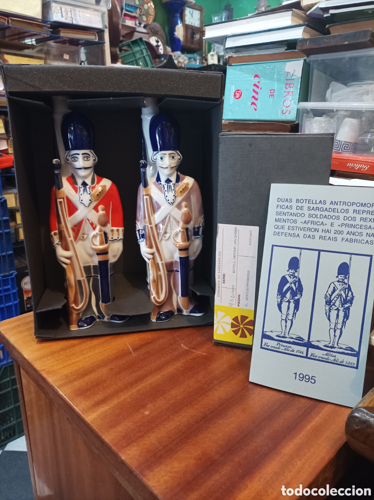 Antig&uuml;edades: SOLDADOS BOTELLAS ANTROPOMORFICAS.SARGADELOS &rdquo;&Aacute;FRICA&rdquo;,&rdquo;PRINCESA&rdquo; EDICI&Oacute;N 1995 EN SU CAJA N 902/2000