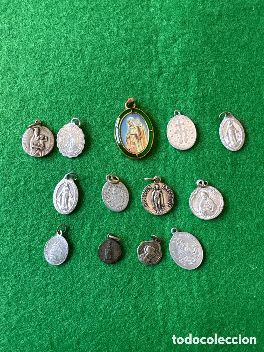 Antiquit&eacute;s: Lote 7, medallas religiosas a catalogar (A1)