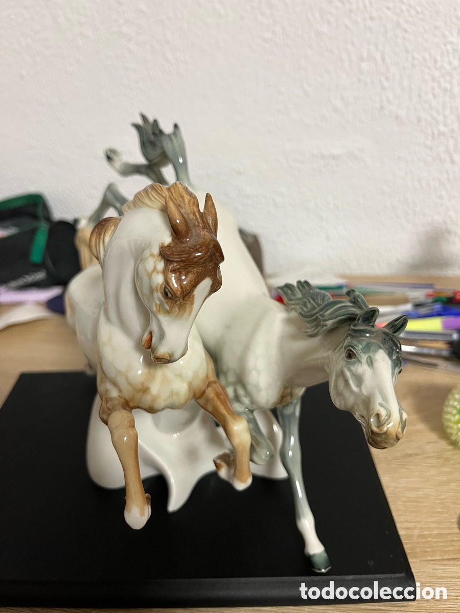 Antig&uuml;edades: Figura de caballos Porcelana Algora - Colecci&oacute;n