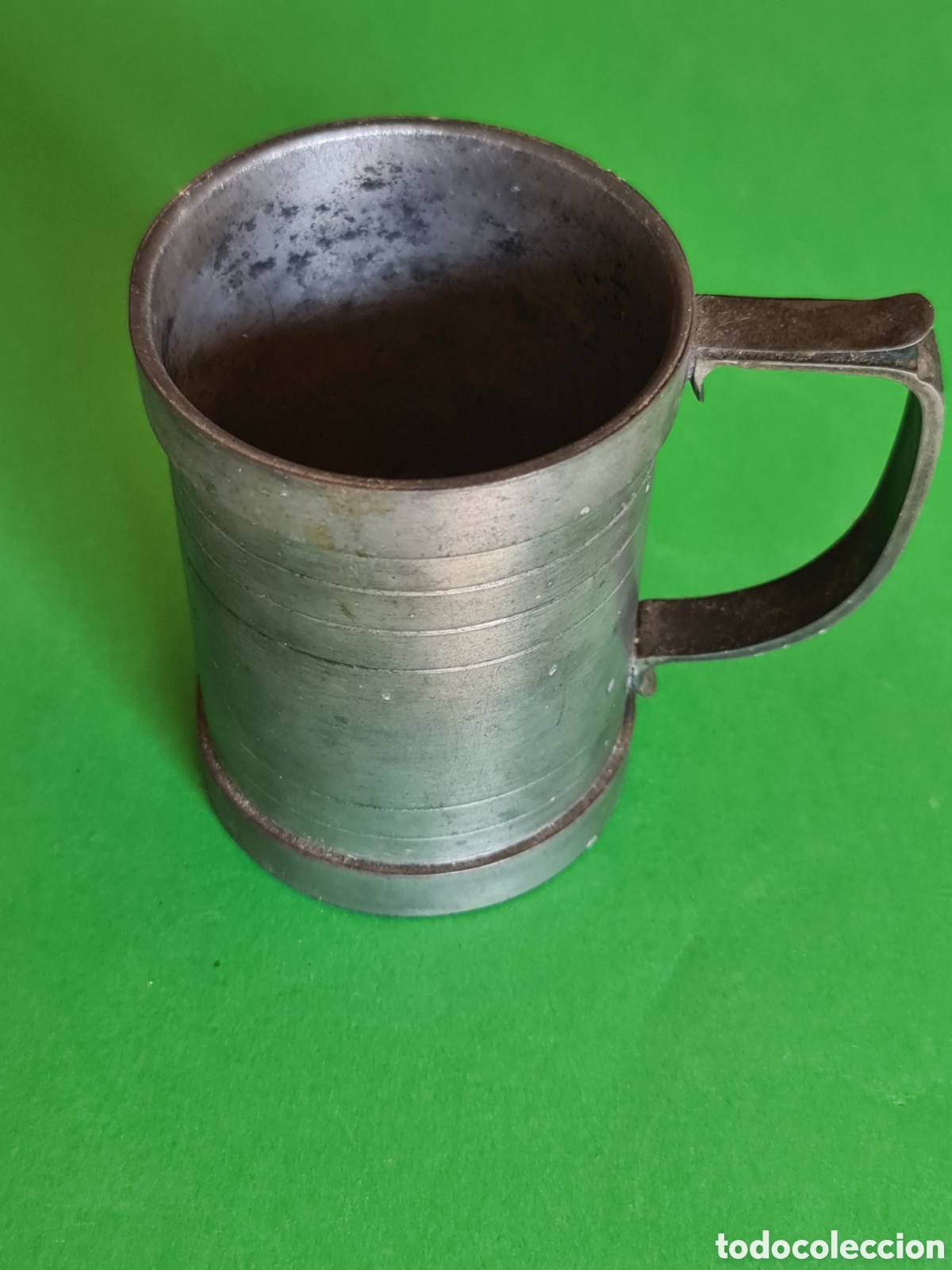 Antiques: Antigua jarra de metal o laton