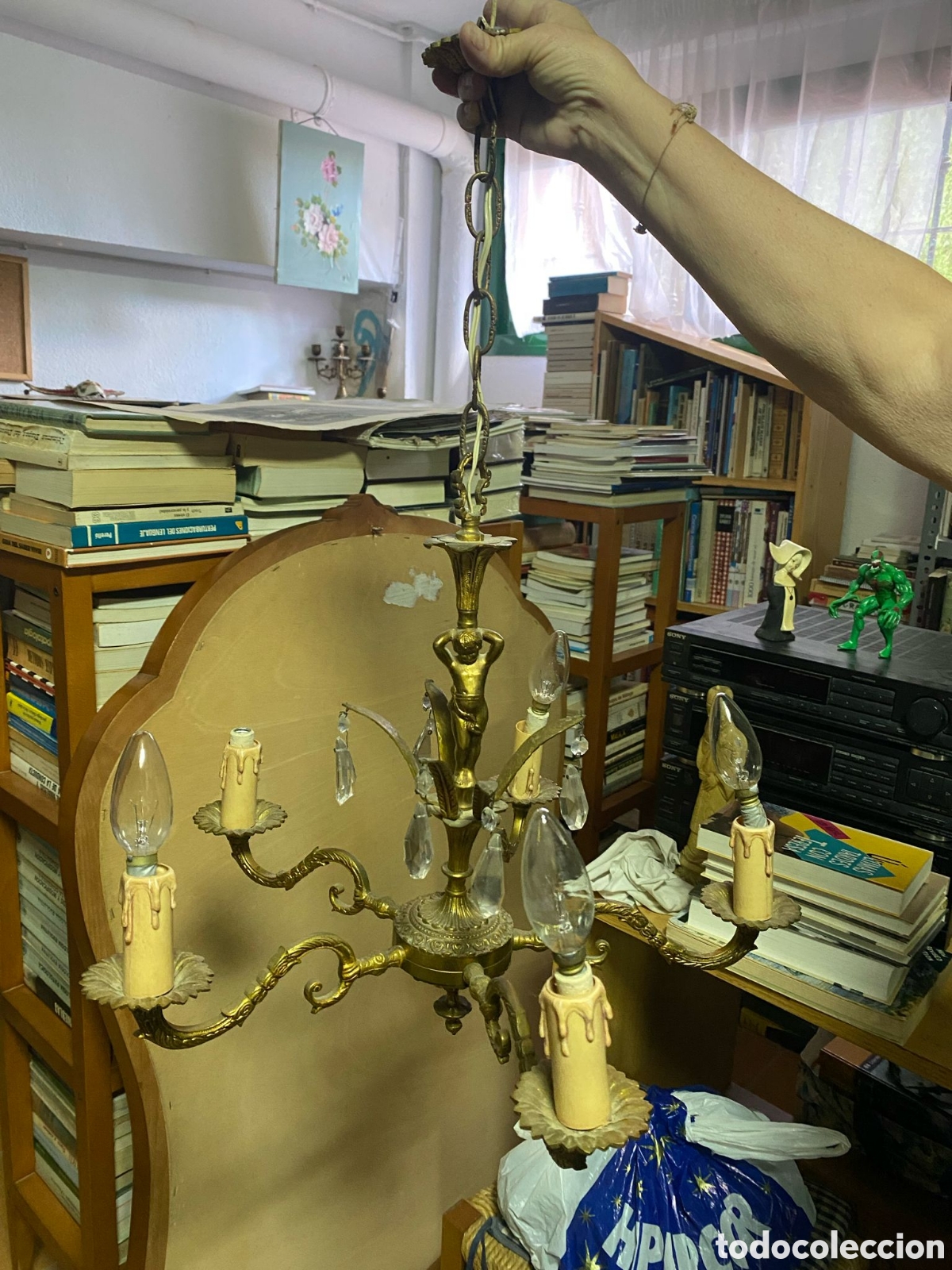 Antig&uuml;edades: L&aacute;mpara de ara&ntilde;a de bronce de cinco brazos con querub&iacute;n - Foto 7