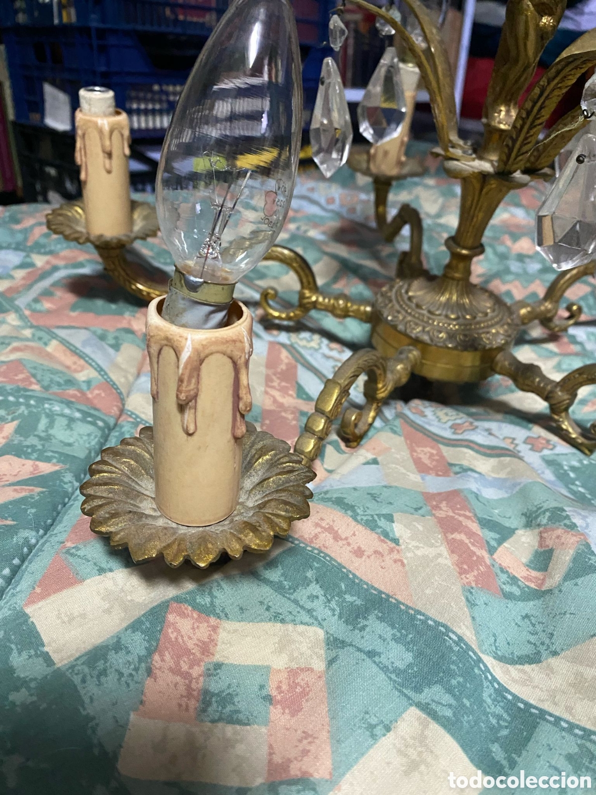 Antig&uuml;edades: L&aacute;mpara de ara&ntilde;a de bronce de cinco brazos con querub&iacute;n - Foto 9