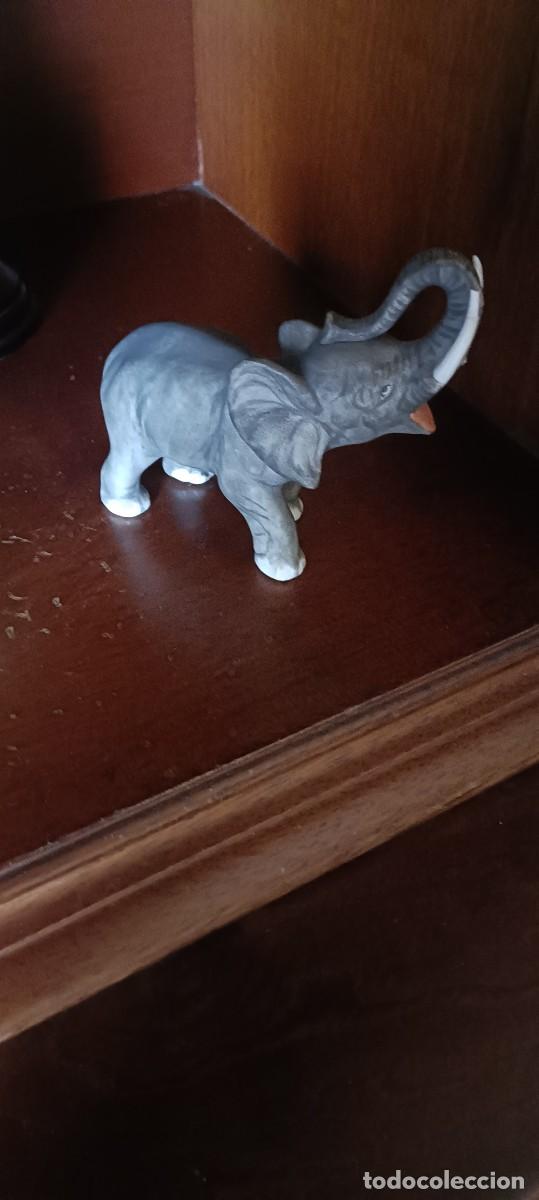 Antig&uuml;edades: Elefante en porcelana mate Limbach