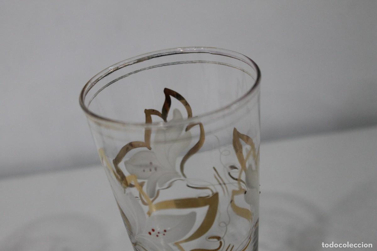 Antig&uuml;edades: 2 VASOS CRISTAL PINTADO A MANO - Foto 5
