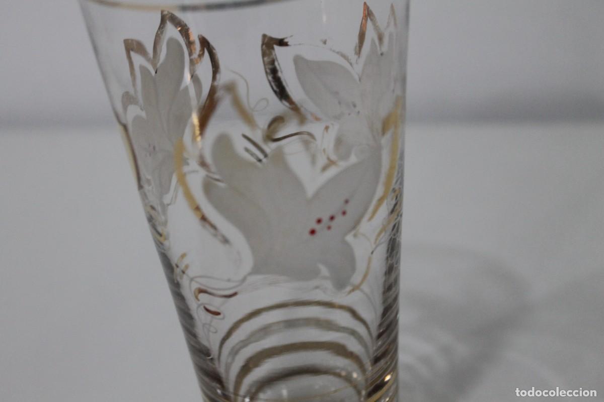 Antig&uuml;edades: 2 VASOS CRISTAL PINTADO A MANO - Foto 9