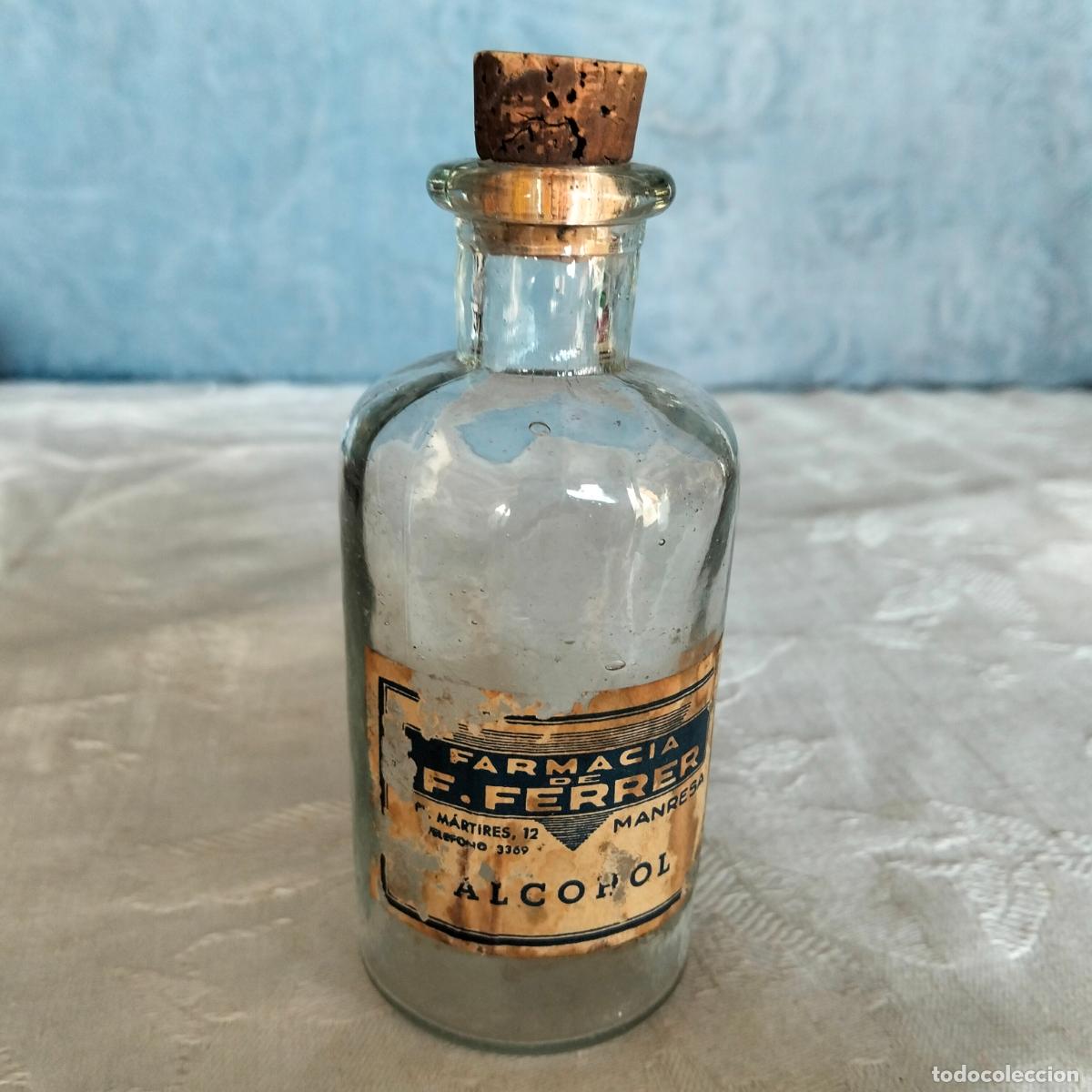 Antig&uuml;edades: Farmacia de F Ferrer Manresa alcohol bote frasco de cristal medicina medicamento antiguo a&ntilde;os 50