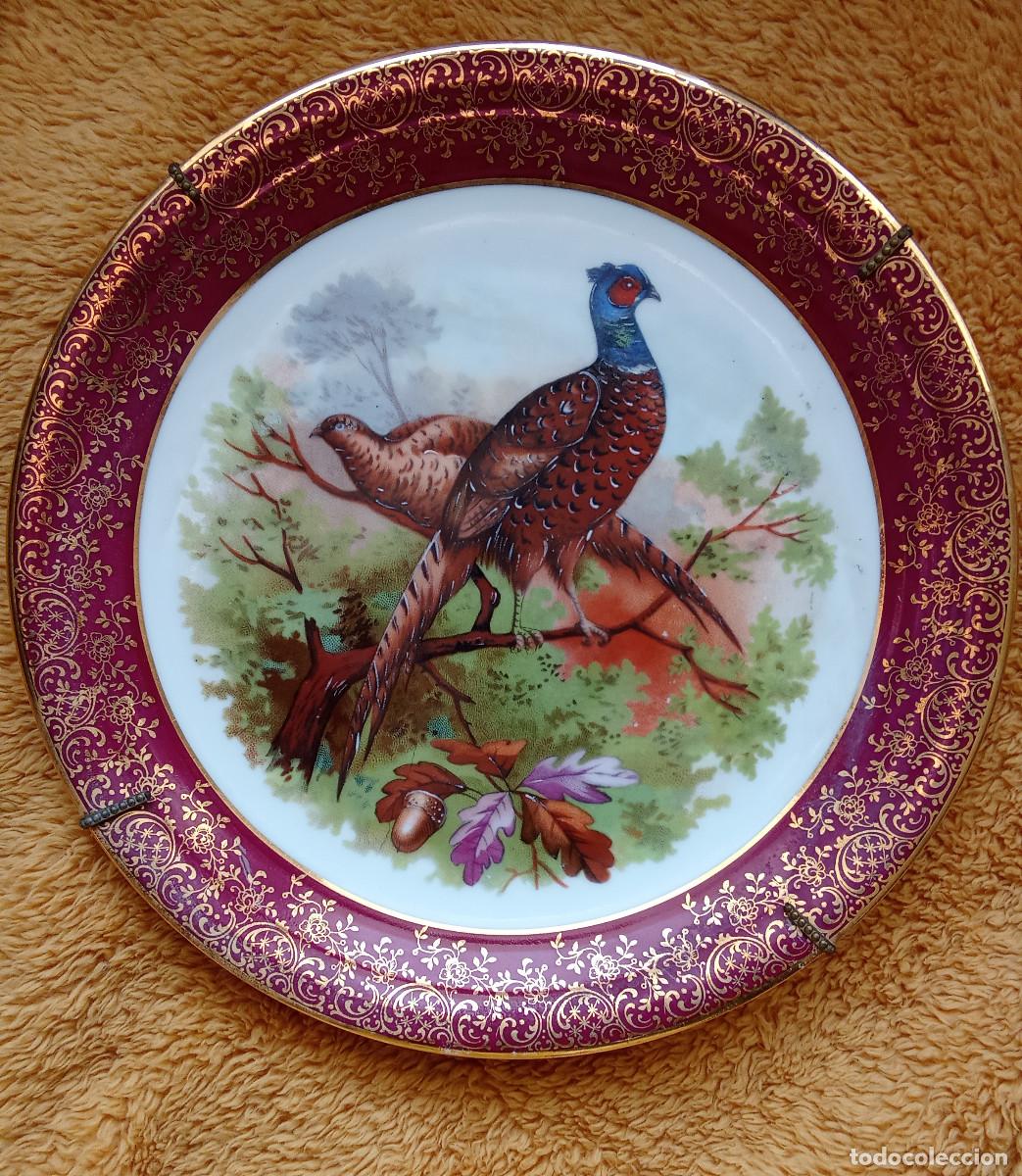Antiques: PAREJA DE ANTIGUOS PLATOS EN PORCELANA DE LIMOGES