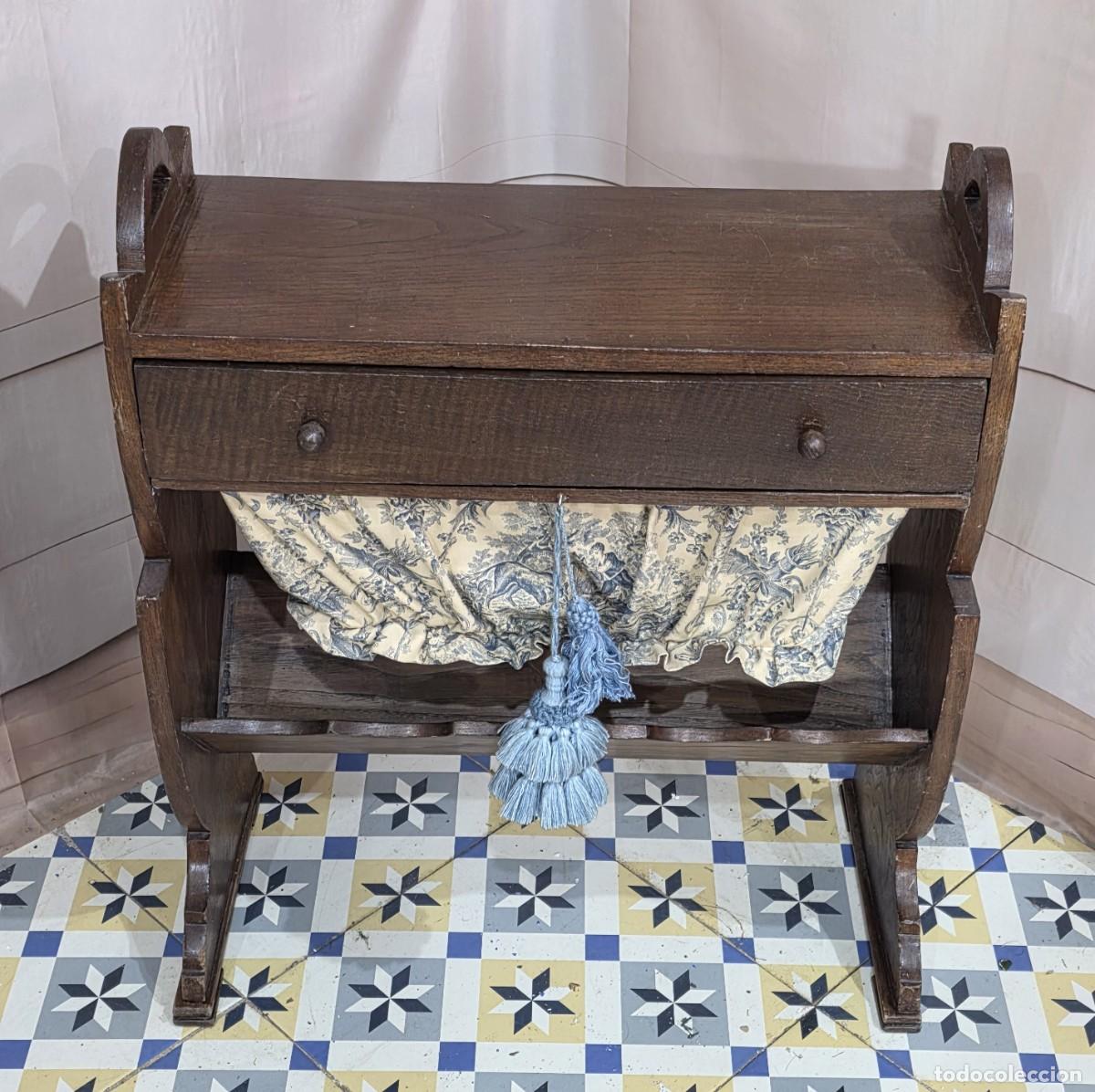 Antig&uuml;edades: Costurero de madera con cesta y caj&oacute;n - Foto 3