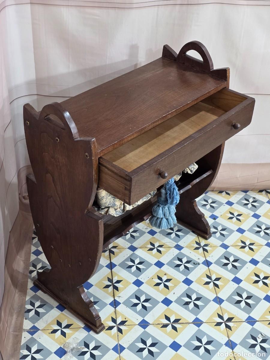 Antig&uuml;edades: Costurero de madera con cesta y caj&oacute;n - Foto 2