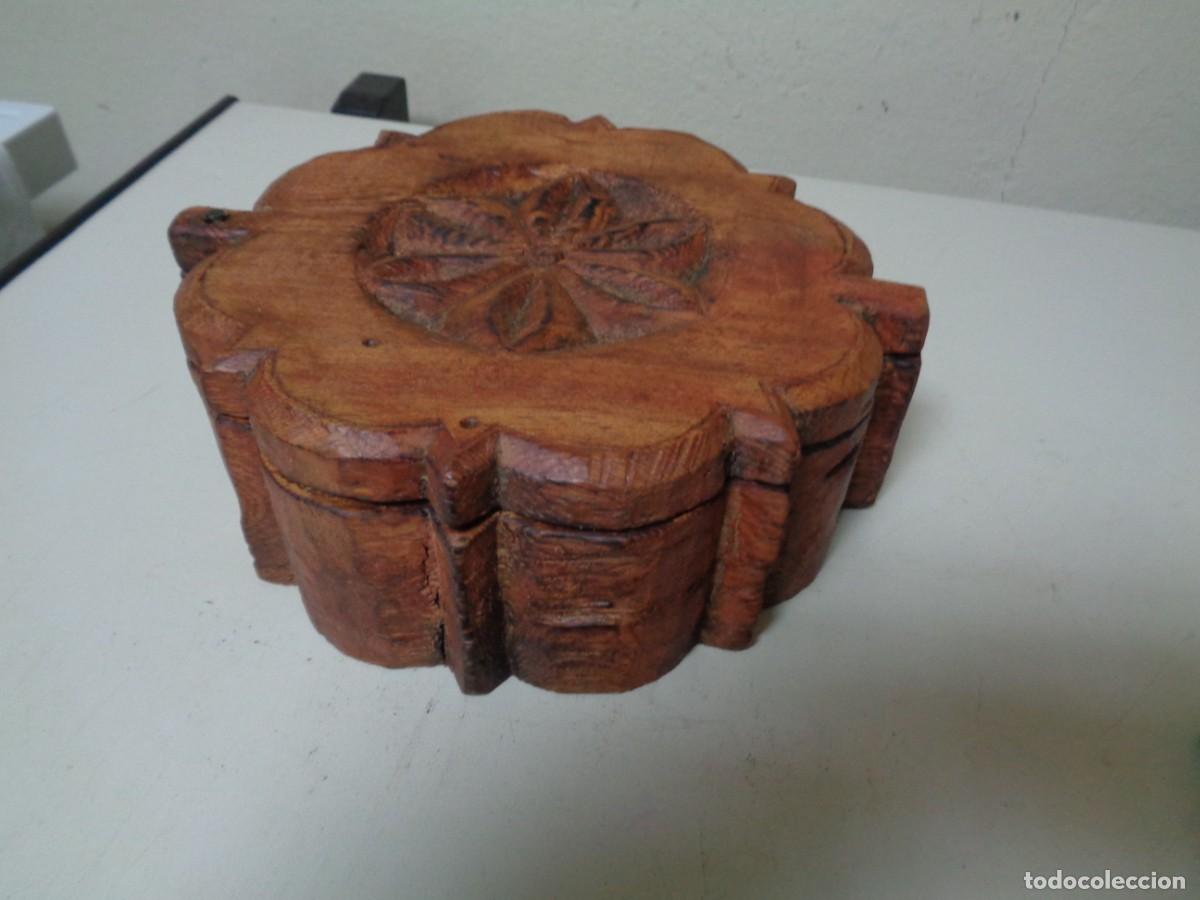 Antig&uuml;edades: caja especiero arte pastoril. procedencia Pirineos siglo XIX