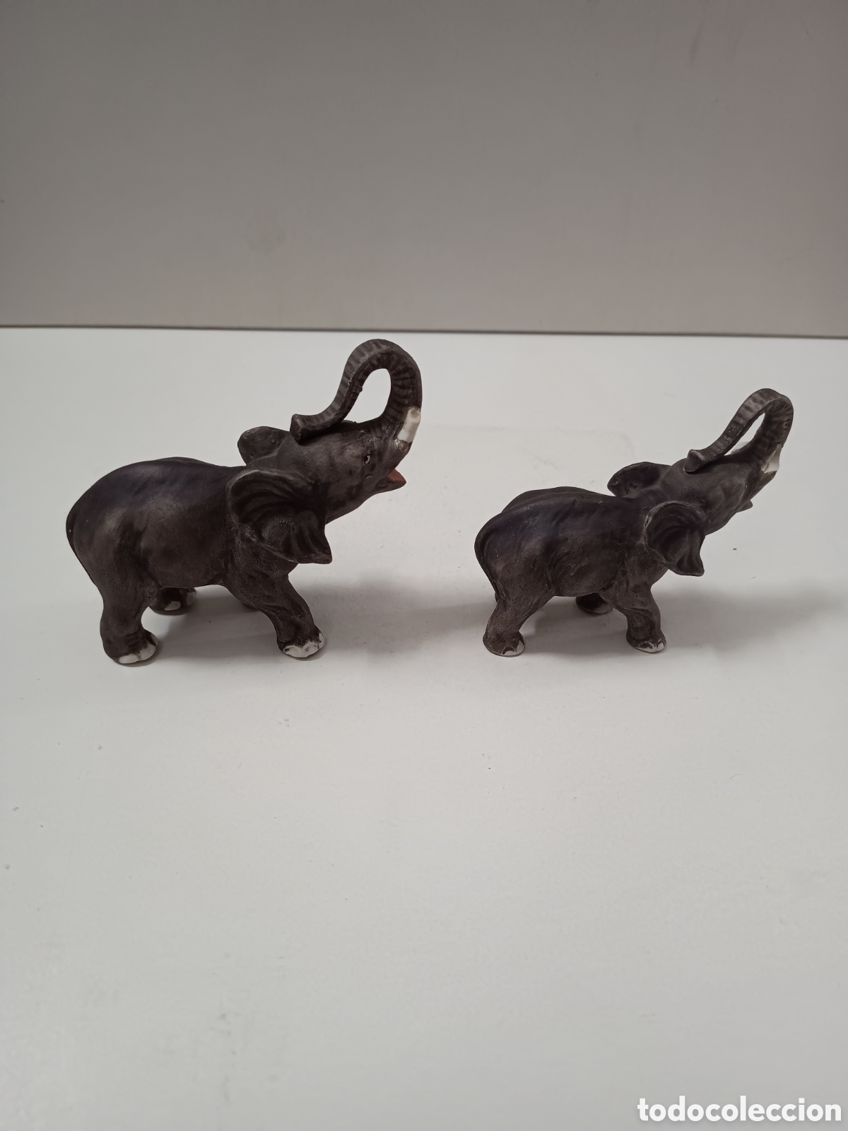 Antig&uuml;edades: DOS ELEFANTES DE PORCELANA - Foto 3