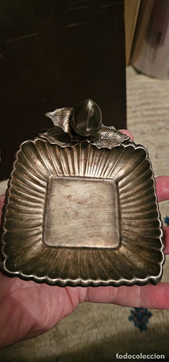 Antig&uuml;edades: Preciosa bandeja plata y bellota