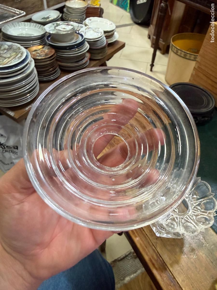 Antig&uuml;edades: BASE PLATO DE CRISTAL PARA CANDELABRO - MEDIDA 11 CM Y 2,5 CM AGUJERO INFERIOR