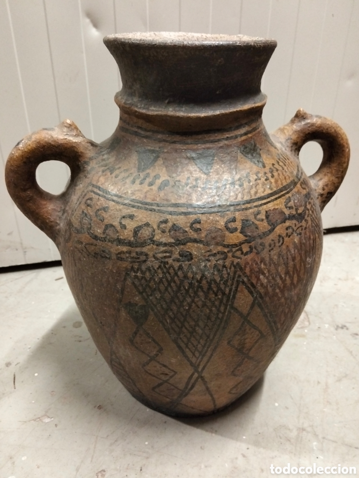 Antig&uuml;edades: C&aacute;ntaro antiguo de agua bereber