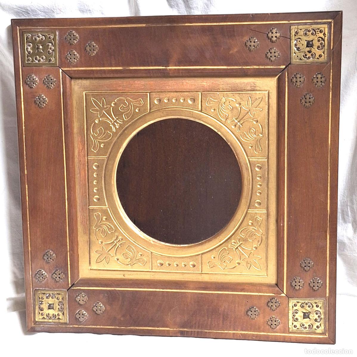 Antig&uuml;edades: Espejo Modernista S XIX Madera Dorada Pan de Oro con Tetones Bronce