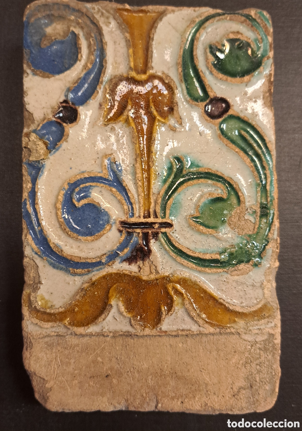 Antig&uuml;edades: Azulejo/ Tramo de tabla. S. XVI.Toledo.