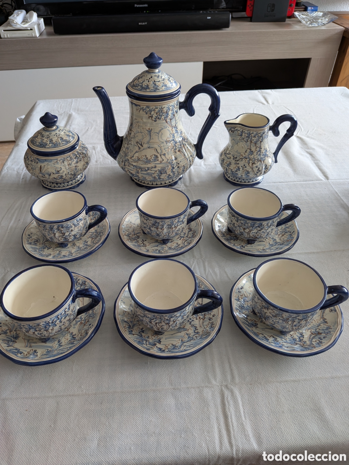 Antig&uuml;edades: Antiguo Juego caf&eacute; 15 piezas. Porcelana Talavera. Pintadas a mano.