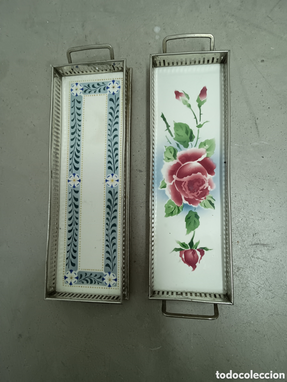 Oggetti Antichi: 2 BANDEJAS DE MAY&Oacute;LICA - MODERNISTA, PLACA PORCELANA, FLORAL - SELLADAS Y NUMERADAS