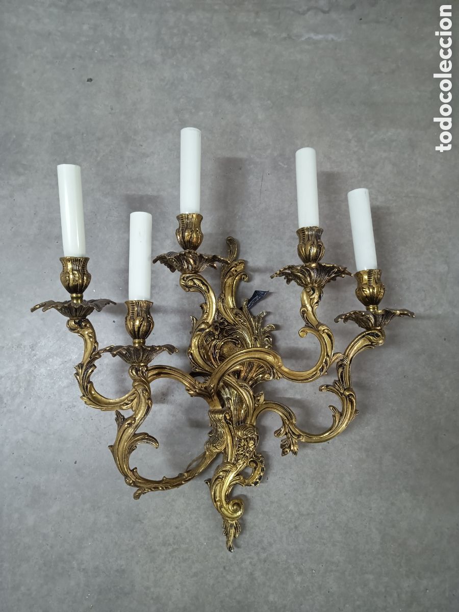 Antiguidades: APLIQUE DE BRONCE DORADO ESTILO LUIS XV - 5 BRAZOS