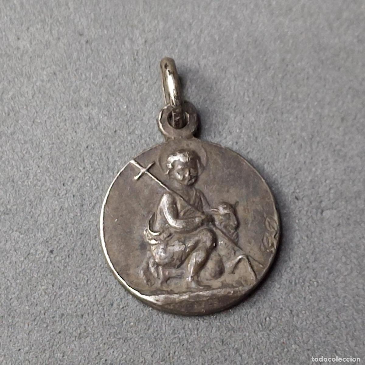 Antig&uuml;edades: Antigua medalla de PLATA de San Juan Bautista Ni&ntilde;o. A&ntilde;os 50 - 60.