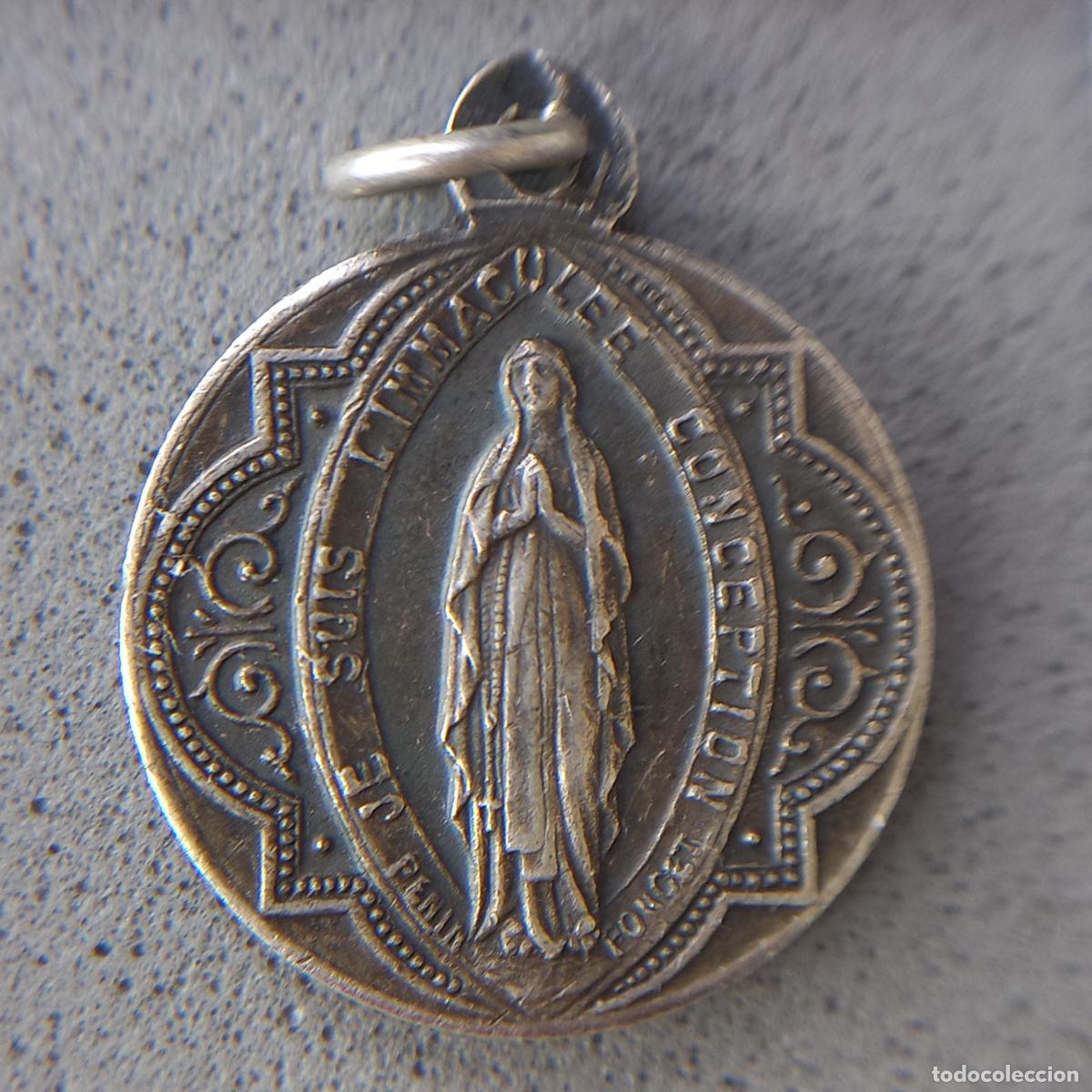 Antig&uuml;edades: Antigua medalla de PLATA de Nuestra Se&ntilde;ora de Lourdes. A&ntilde;os 40 - 50