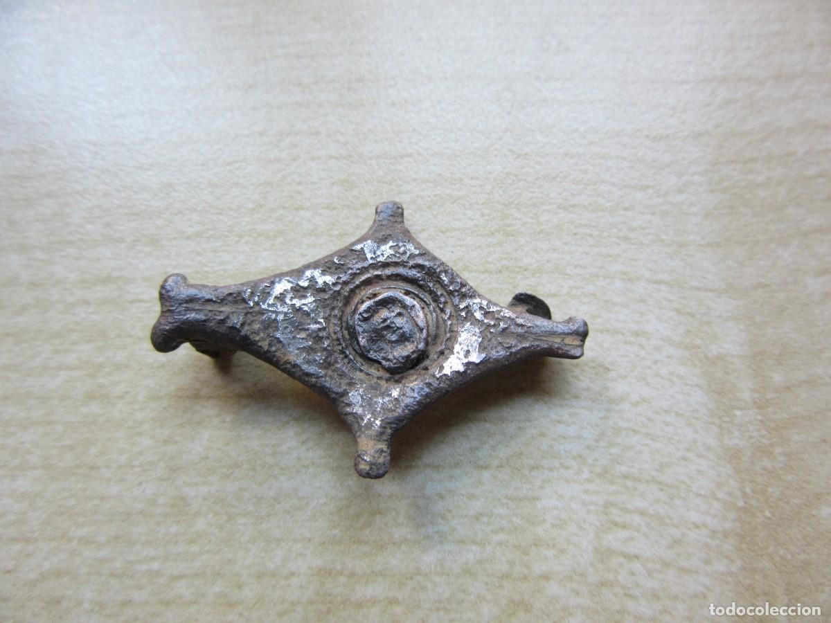 Antiguidades: F&iacute;bula de bronce &Eacute;poca romana Ancho 3 cm
