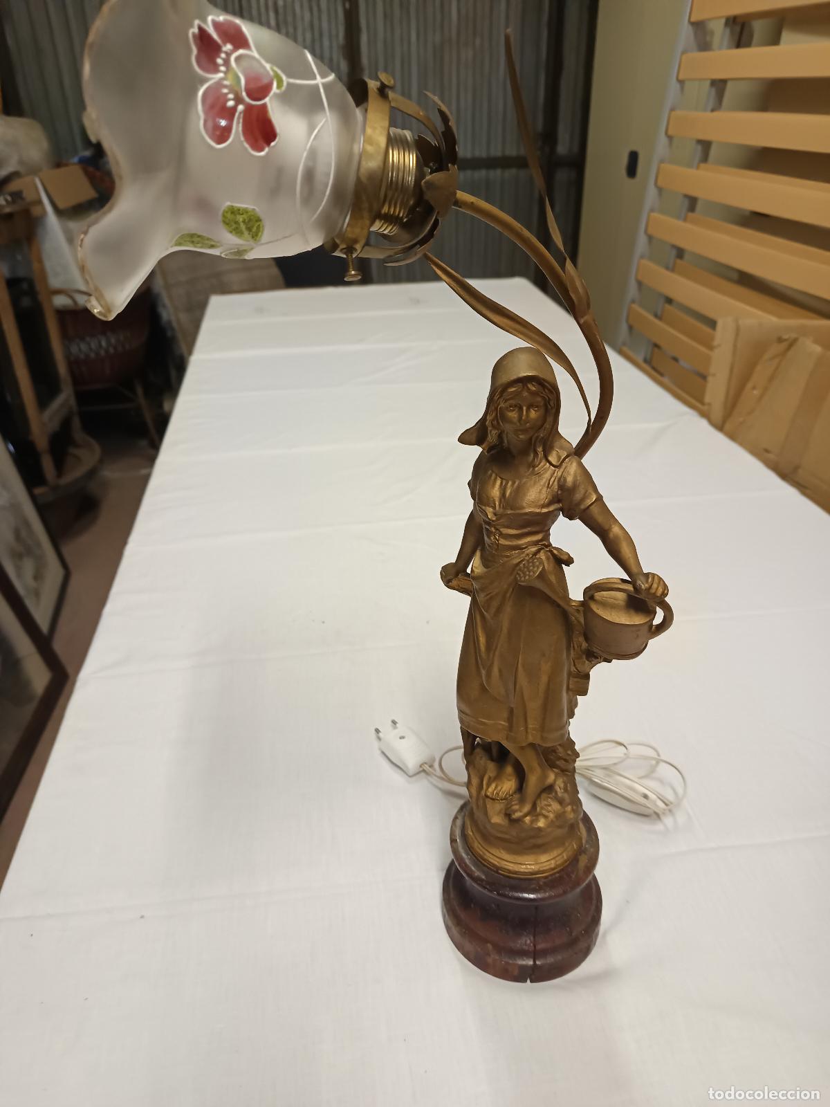 Antig&uuml;edades: L&Aacute;MPARA ANTIGUA - ESTATUA FIGURA DE MUJER ESTILO MODERNISTA METALICA - 57 CM