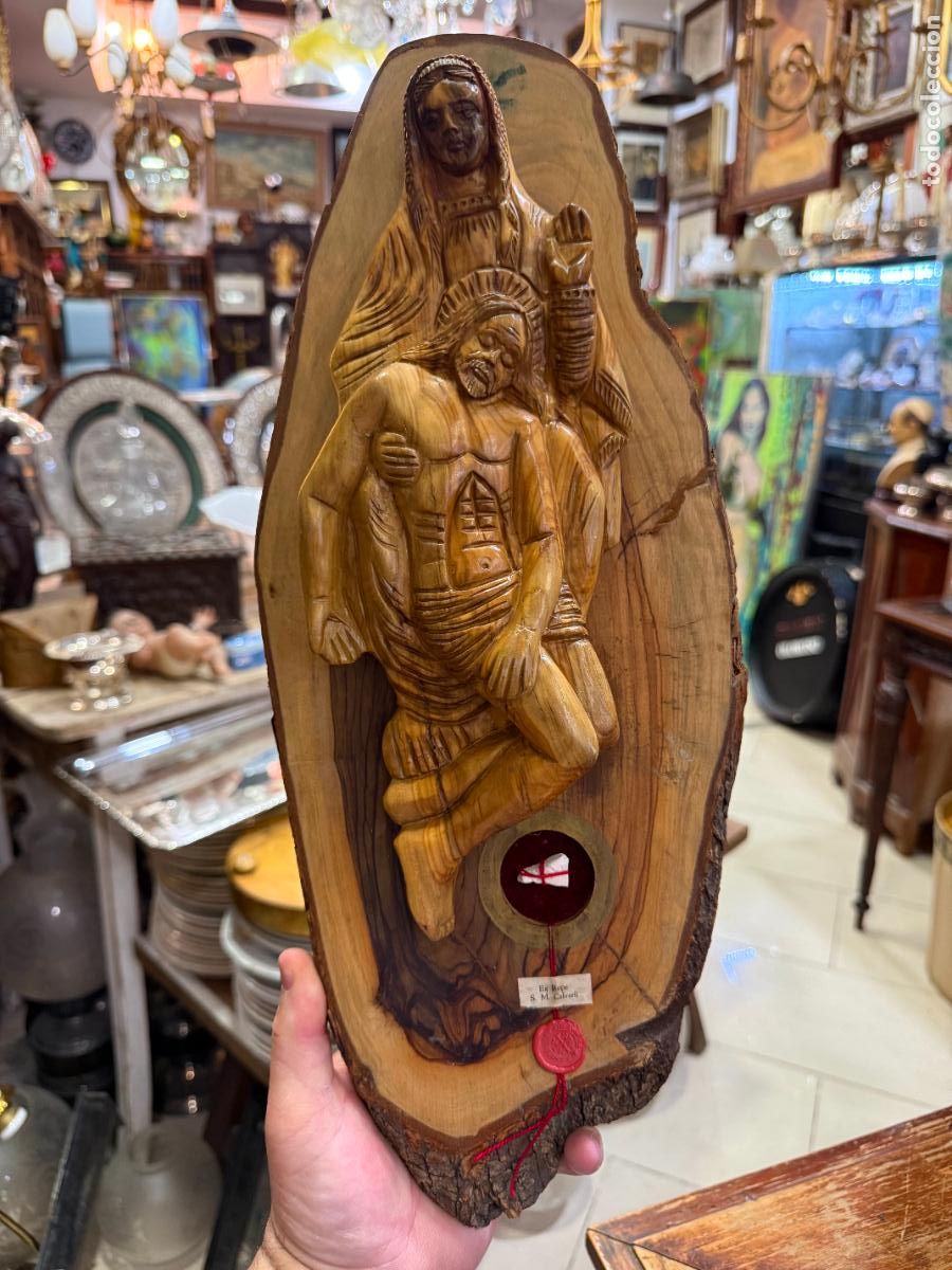 Antig&uuml;edades: RELIQUIA SANTA ROCA DEL MONTE CALVARIO CERTIFICADO Y TALLA DE OLIVO CON IMAGEN RELIGIOSA - 48X17 CM