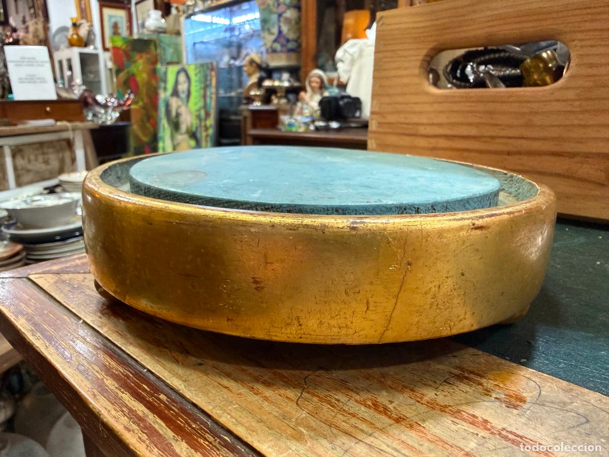 Antig&uuml;edades: ANTIGUA PEANA BASE DE FANAL EN MADERA Y ORO FINO - MEDIDA 20X5,5 CM E INTERIOR FANAL 17