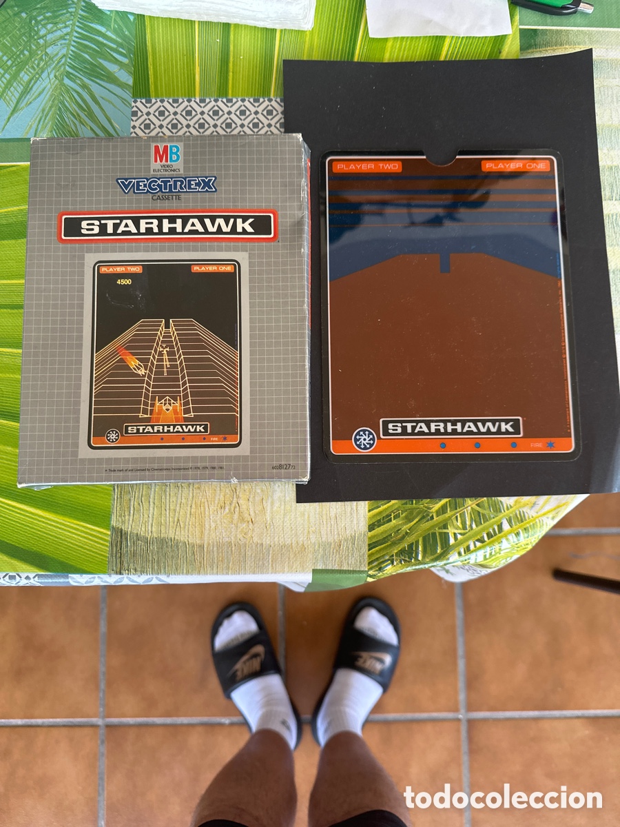Antig&uuml;edades: Caja vac&iacute;a del juego starhawk junto overlay