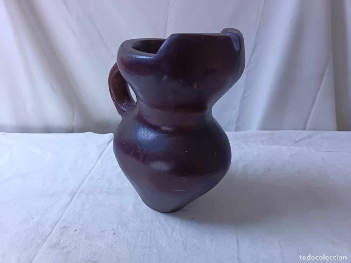 Antiques: Jarra de madera noble, con asa, curioso dise&ntilde;o, a identificar