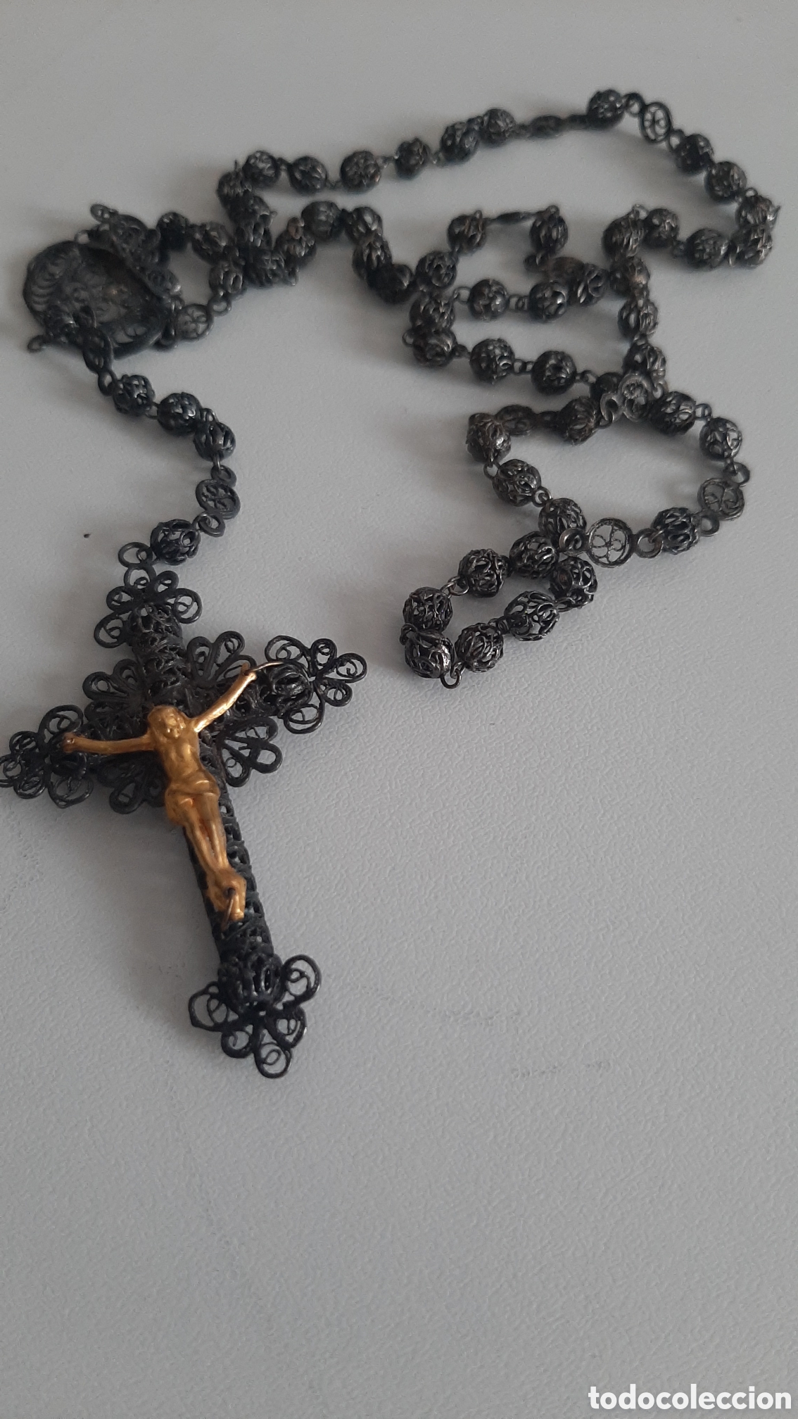 Antiques: Rosario antiguo filigrana plata y Cristo oro