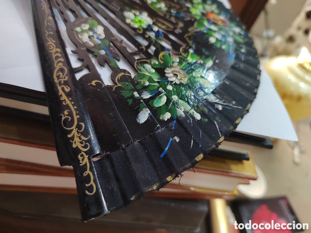 Antig&uuml;edades: antiguo abanico de madera pintada a mano - Foto 6